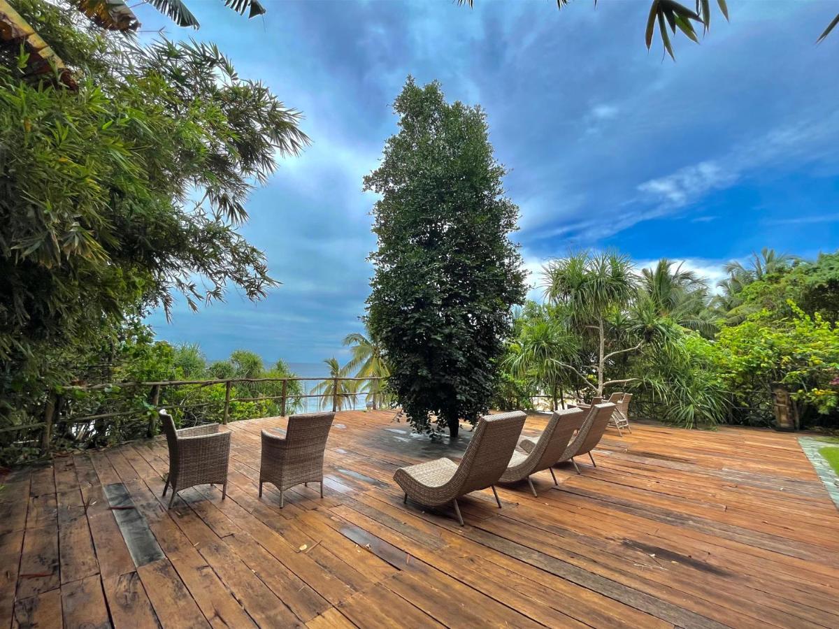 Coco Grove Resort, Island Resort