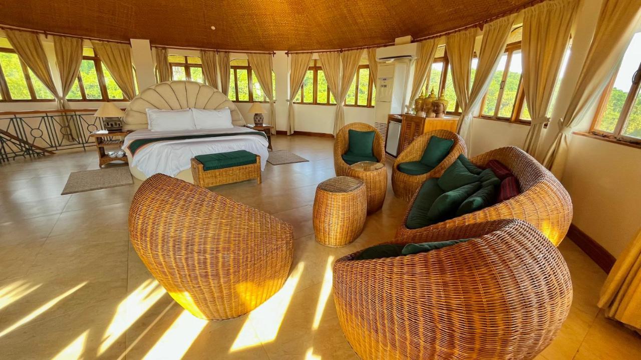 Resort Coco Grove Resort, Island 5*