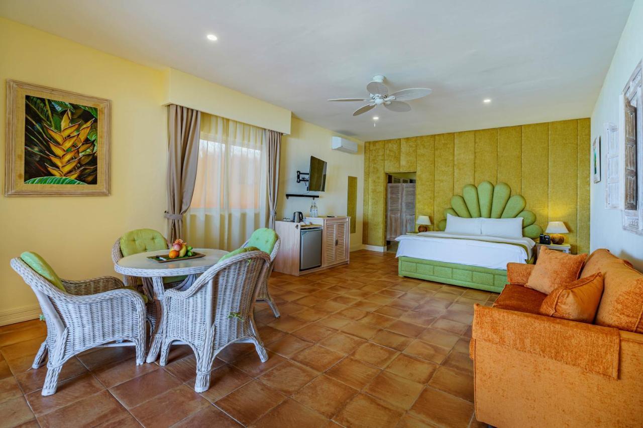 Resort Coco Grove Resort, Island 5*